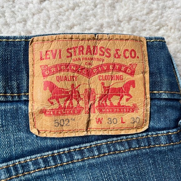 Levi's 502 Regular Fit Jeans Classic Zip Fly Blue Denim W30 L30 - Picture 3 of 4